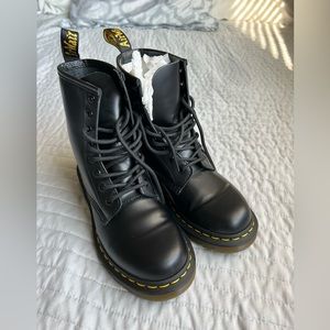 De. Martens Boots